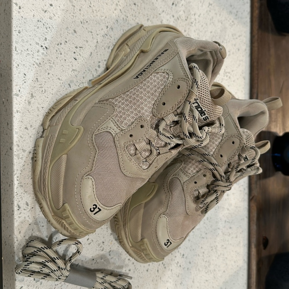 Women’s Balenciaga sneakers. Tan Size 7 very lightly used.